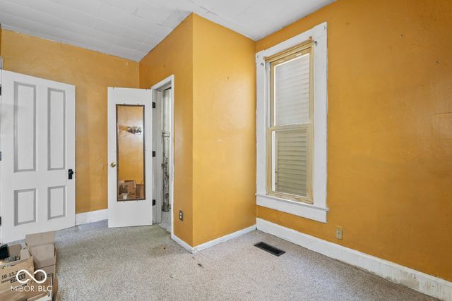 917 S 15th Street, New Castle, IN 47362