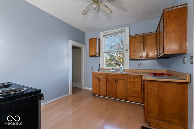 917 S 15th Street, New Castle, IN 47362