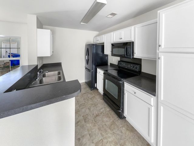 8737 Red Oak Drive, Charleston, SC 29406