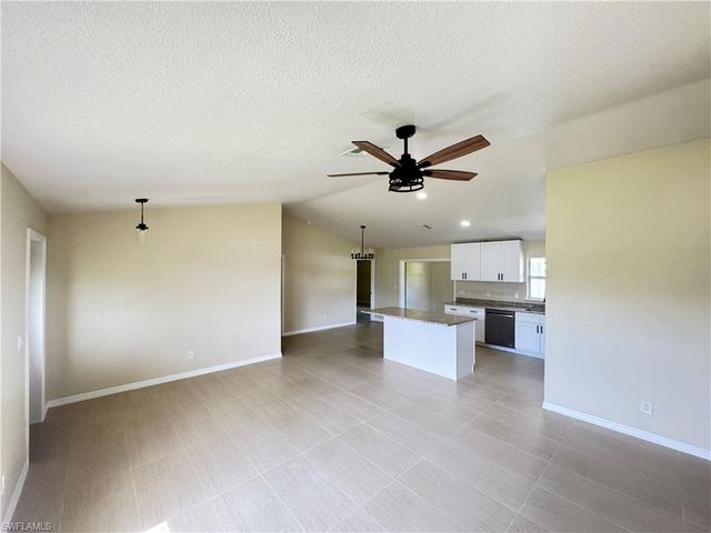 4426 SW Santa Barbara PL, Cape Coral, FL 33914