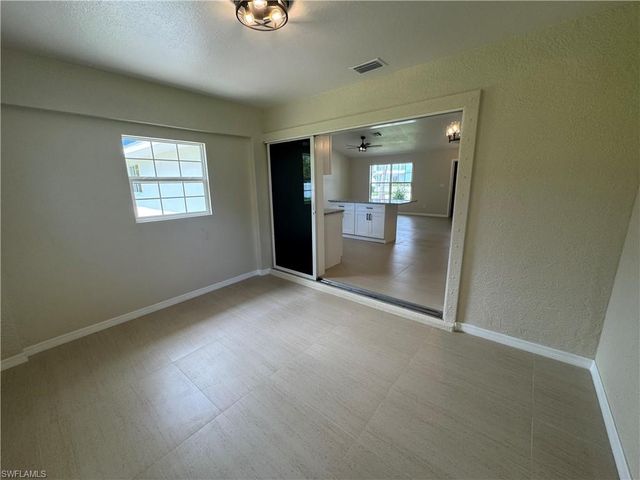4426 SW Santa Barbara PL, Cape Coral, FL 33914