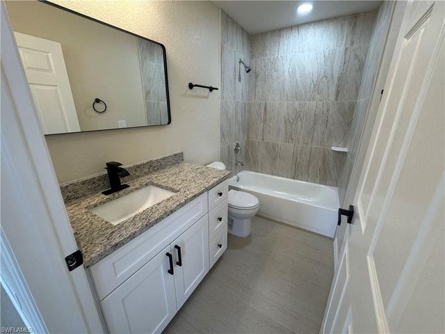 4426 SW Santa Barbara PL, Cape Coral, FL 33914