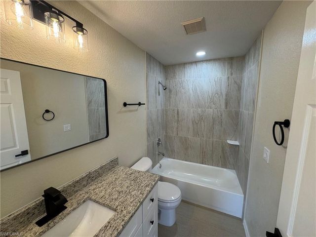 4426 SW Santa Barbara PL, Cape Coral, FL 33914