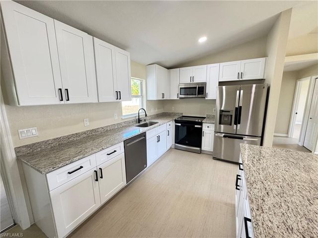 4426 SW Santa Barbara PL, Cape Coral, FL 33914