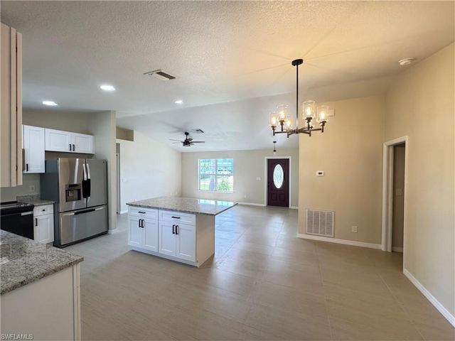 4426 SW Santa Barbara PL, Cape Coral, FL 33914
