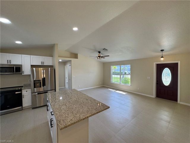 4426 SW Santa Barbara PL, Cape Coral, FL 33914