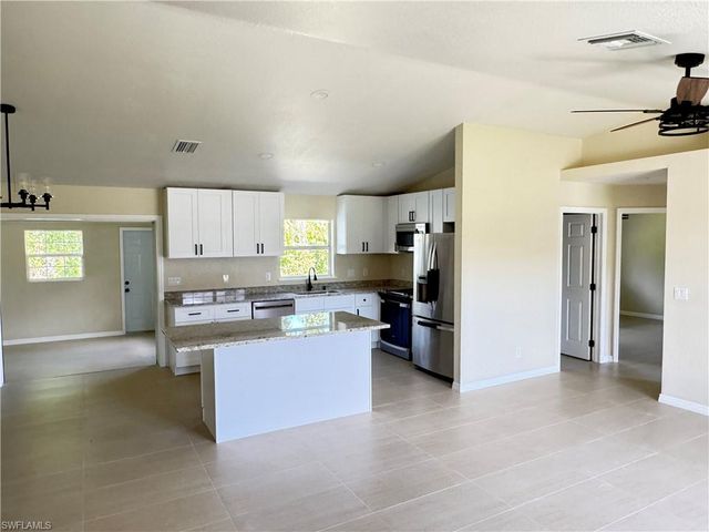 4426 SW Santa Barbara PL, Cape Coral, FL 33914