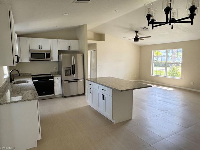4426 SW Santa Barbara PL, Cape Coral, FL 33914