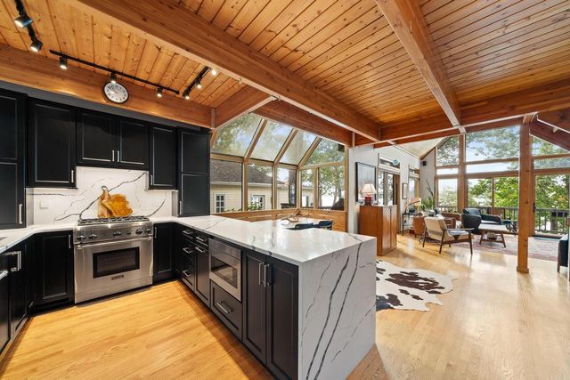 4 Dartmouth ROAD, Williams Bay, WI 53191