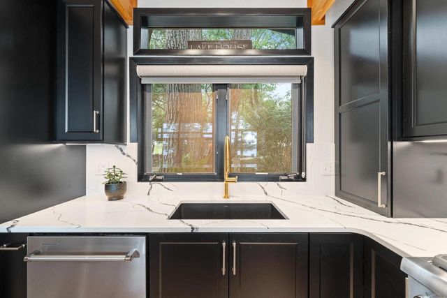 4 Dartmouth ROAD, Williams Bay, WI 53191