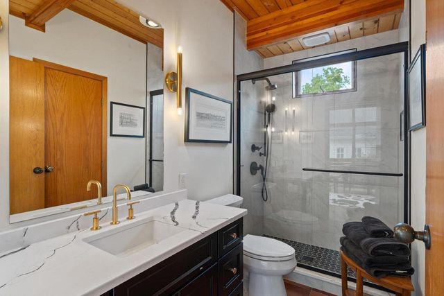 4 Dartmouth ROAD, Williams Bay, WI 53191