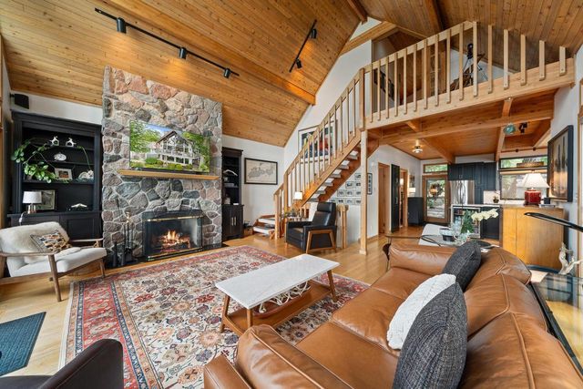 4 Dartmouth ROAD, Williams Bay, WI 53191