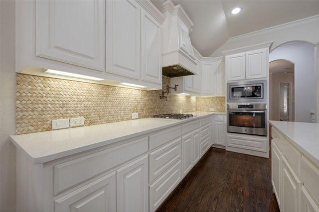 12908 Holbrook Drive, Farmers Branch, TX 75234