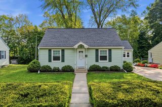 8 Burnham Avenue, Nashua, NH 03064