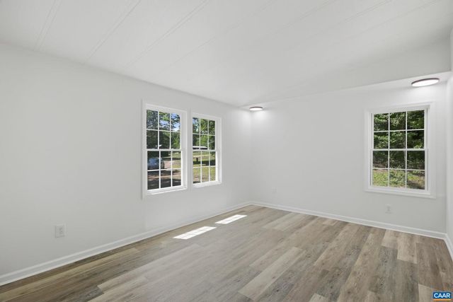 144 ALEX DR, Louisa, VA 23093