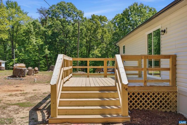 144 ALEX DR, Louisa, VA 23093