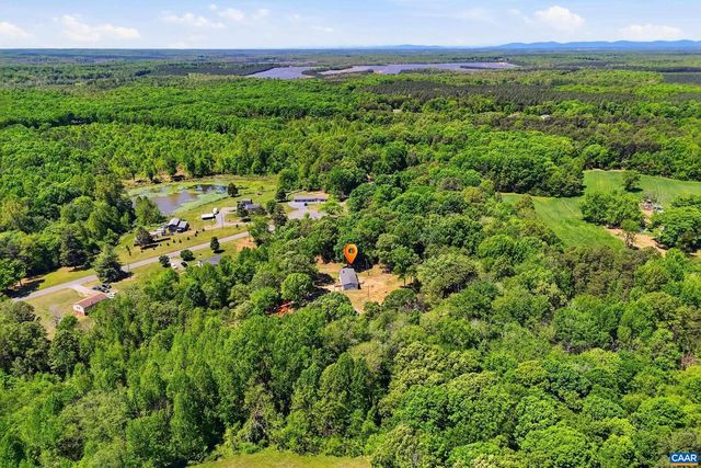 144 ALEX DR, Louisa, VA 23093