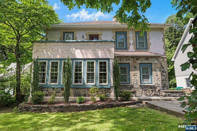 26 Maple Road, Ringwood, NJ 07456