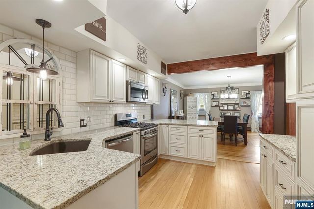 26 Maple Road, Ringwood, NJ 07456