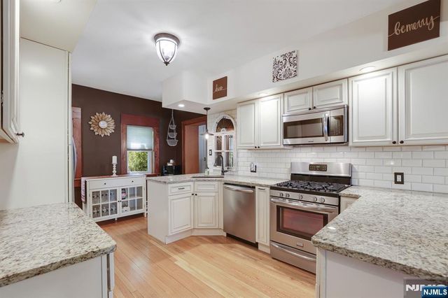 26 Maple Road, Ringwood, NJ 07456