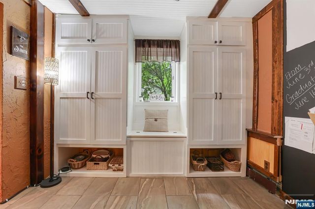 26 Maple Road, Ringwood, NJ 07456