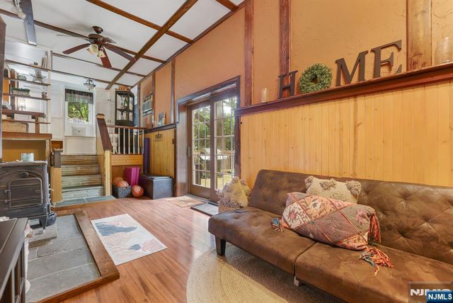 26 Maple Road, Ringwood, NJ 07456