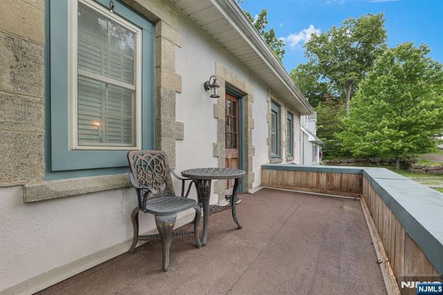 26 Maple Road, Ringwood, NJ 07456