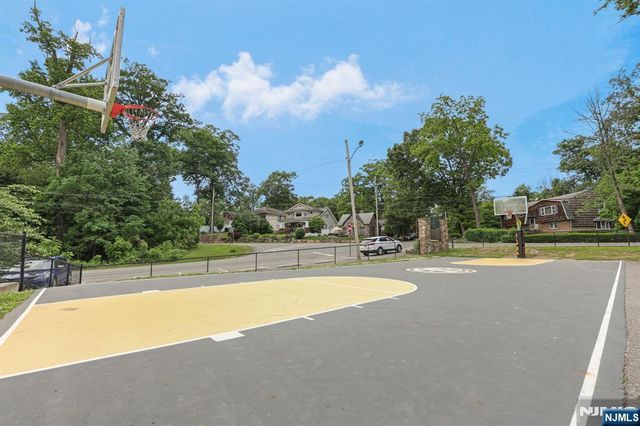 26 Maple Road, Ringwood, NJ 07456