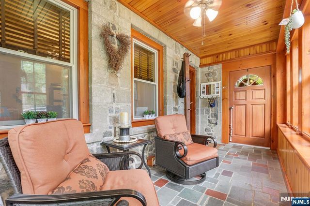 26 Maple Road, Ringwood, NJ 07456
