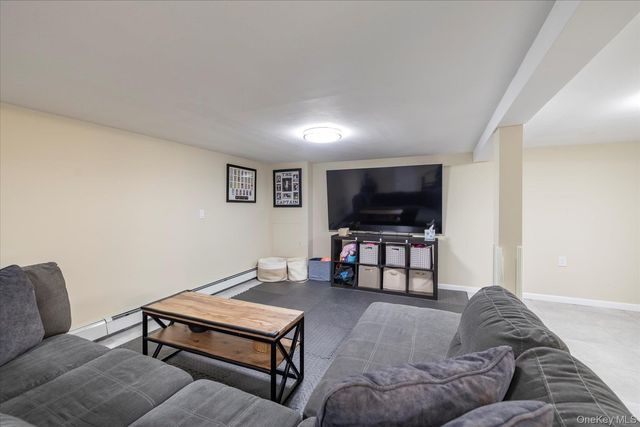 153 N Queens Avenue, Massapequa, NY 11758