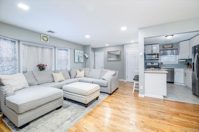 153 N Queens Avenue, Massapequa, NY 11758