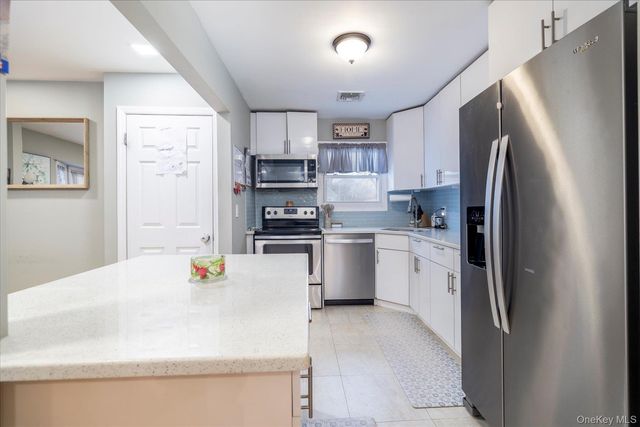 153 N Queens Avenue, Massapequa, NY 11758