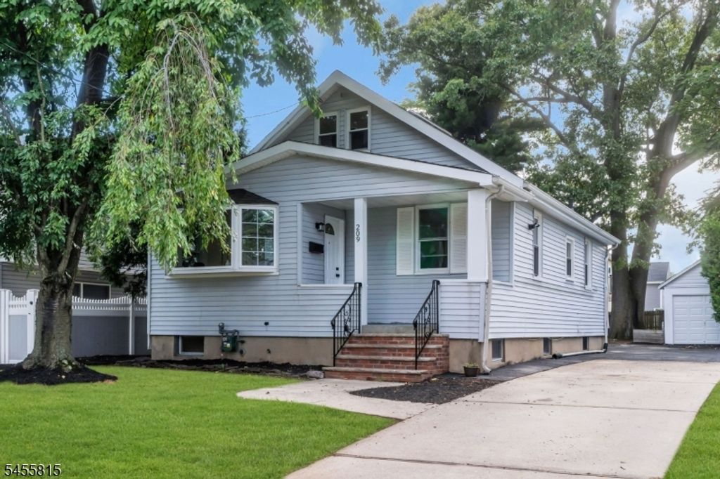 209 S Michigan Ave, Kenilworth Boro, NJ 07033 — exterior