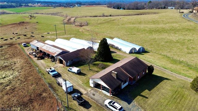 8621 Austin Traphill Road, Traphill, NC 28685
