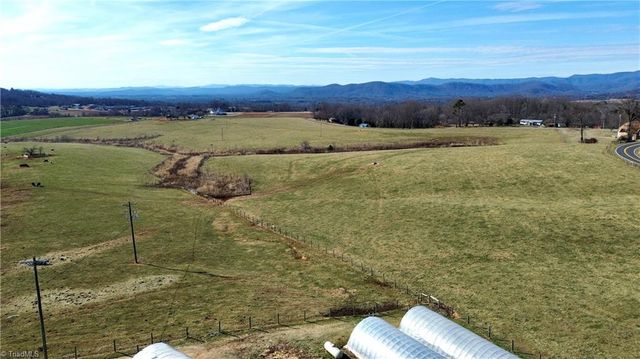 8621 Austin Traphill Road, Traphill, NC 28685