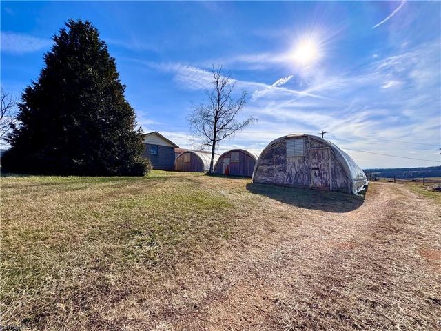 8621 Austin Traphill Road, Traphill, NC 28685