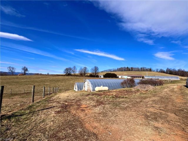 8621 Austin Traphill Road, Traphill, NC 28685