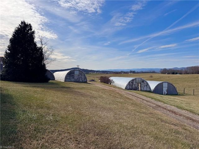 8621 Austin Traphill Road, Traphill, NC 28685