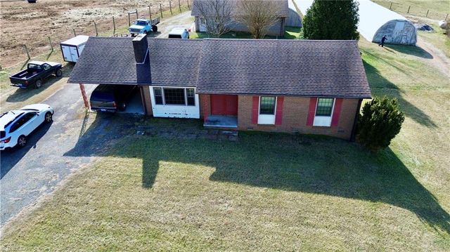 8621 Austin Traphill Road, Traphill, NC 28685