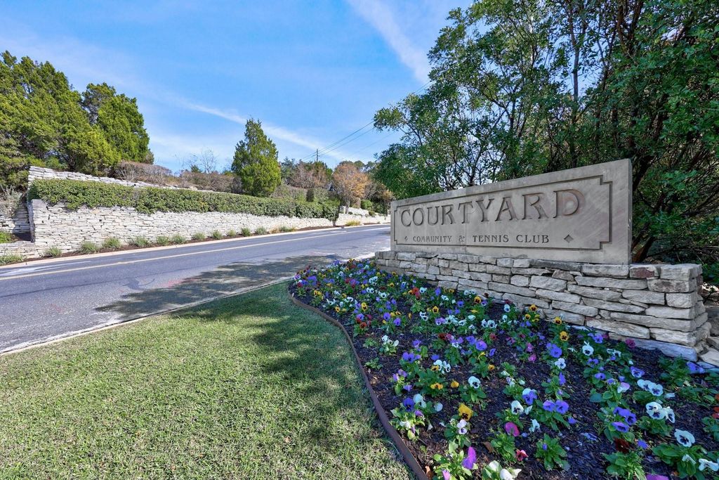 5712 Sam Houston CIR, Austin, TX 78731