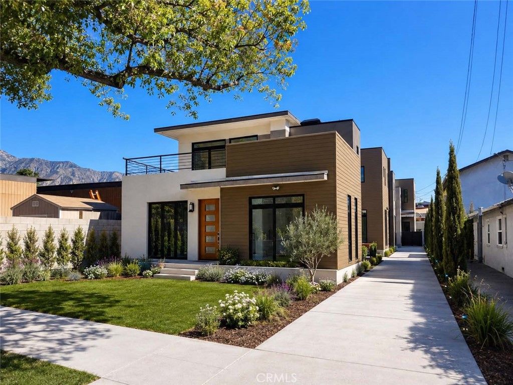 440 N Oak B, Pasadena, CA 91107