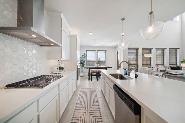 13113 Wintery Tide Drive, La Marque, TX 77568