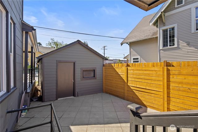 719 S Sprague Avenue, Tacoma, WA 98405