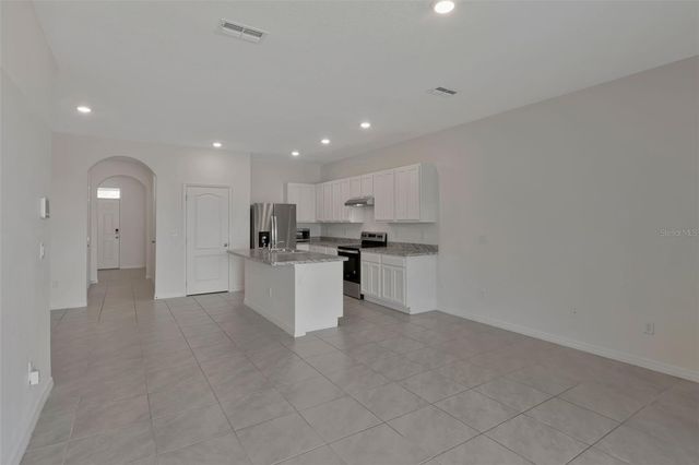 1089 BLUE JAY DRIVE, Davenport, FL 33837