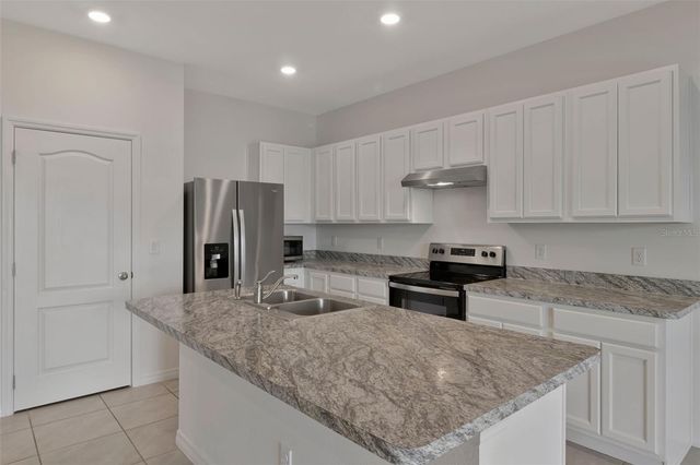 1089 BLUE JAY DRIVE, Davenport, FL 33837