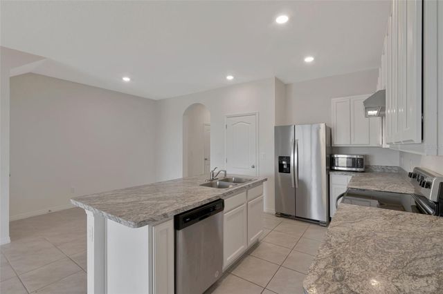 1089 BLUE JAY DRIVE, Davenport, FL 33837