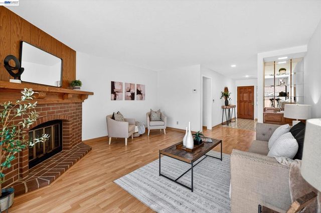 2881 Harrisburg Ave, Fremont, CA 94536