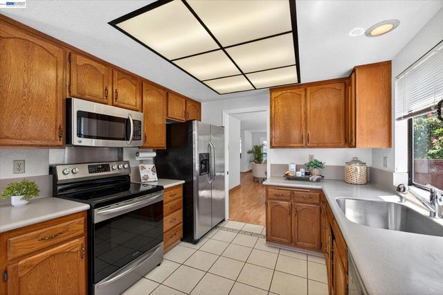 2881 Harrisburg Ave, Fremont, CA 94536