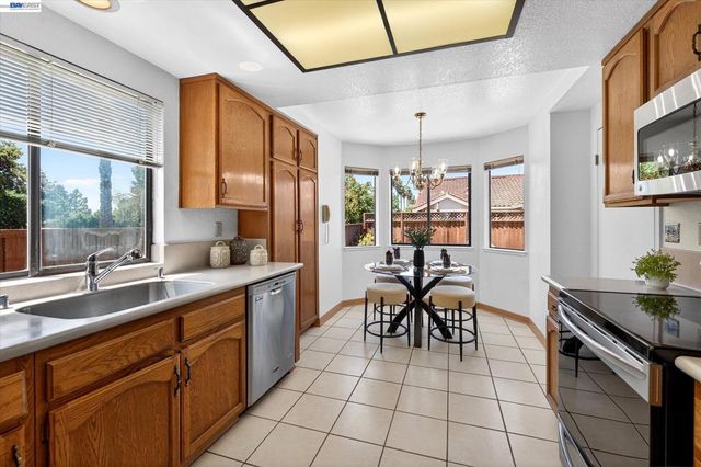 2881 Harrisburg Ave, Fremont, CA 94536