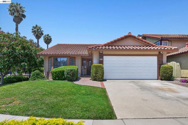 2881 Harrisburg Ave, Fremont, CA 94536